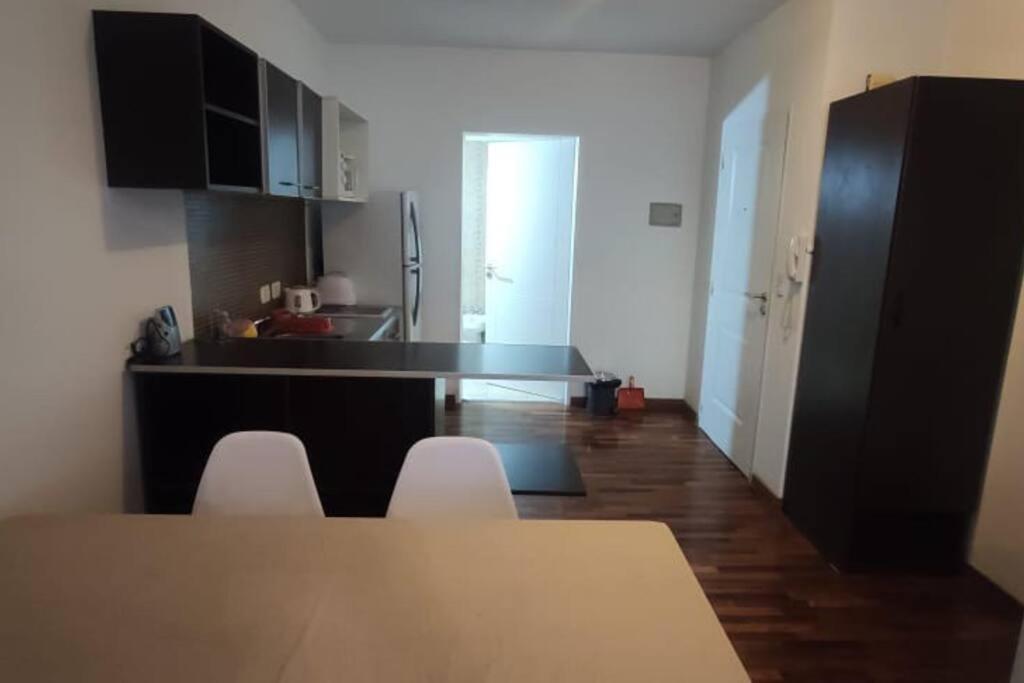 Agradable Departamento En Pleno Abasto- Anchorena